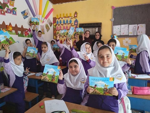 زنگ کتابخوانی با دانش آموزان